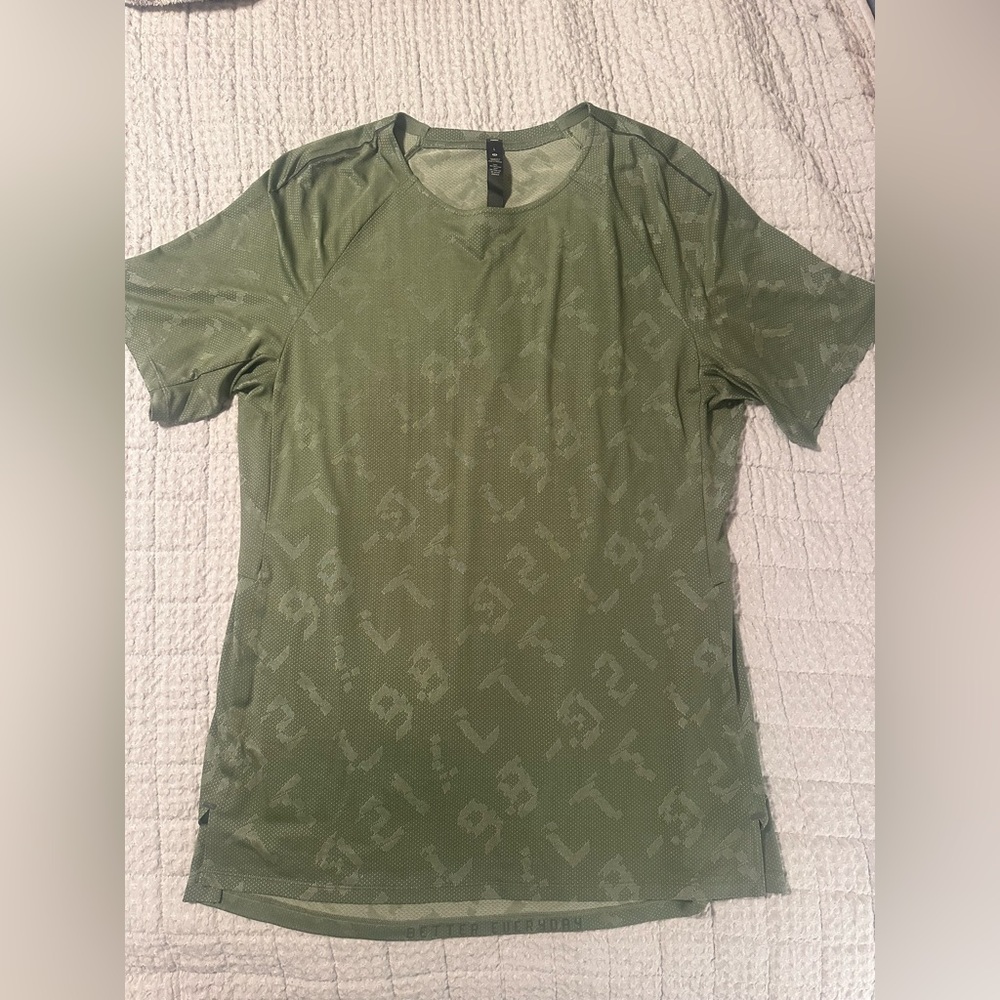 Lululemon Textured Training Athletic Shirt